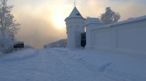 Красноярск берег Енисея рядом с мужским монастырем, декабрь 2023г.