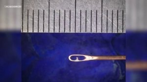 Новосибирский микроминиатюрист Владимир Анискин создал самого маленького Деда Мороза и Лосика