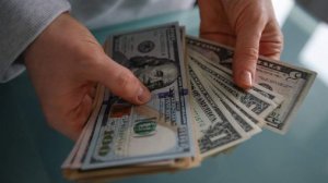 США заплатят нелегальным мигрантам $3 тыс. за самодепортацию до Нового года