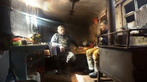 ИЗБА ИЗ ВАГОНА УЖД! ЛОВИМ КРУПНОГО ХАРИУСА. НА БУКСЕ ПО РЕКЕ. 2 ДНЯ В ТАЙГЕ. Часть 2 (Архив)