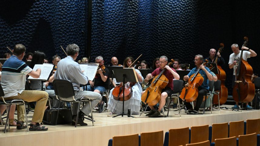 В Сириусе открылся новогодний музыкальный фестиваль