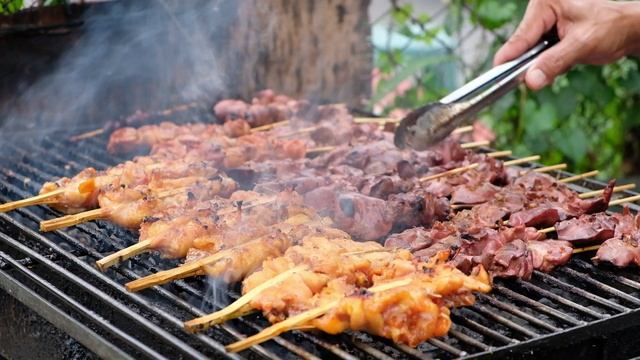 Шашлычки на природе. Варианты. Рецепт внутри. смотреть онлайн