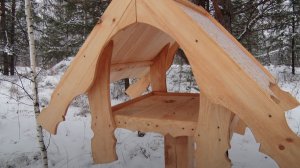 Активисты «Движения первых» установили кормушку для белок