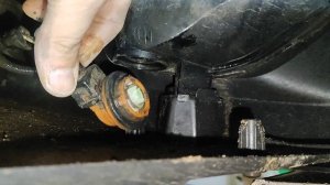 RENAULT KAPTUR замена лампочки заднего хода.