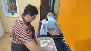 СЕГОДНЯ ДЕЛАЮ КУРИНЫЕ КОЛБАСКИ