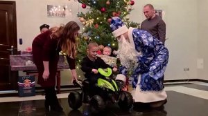 Самые заветные мечты ребят со всей страны исполняются благодаря новогодней акции "Елка желаний".