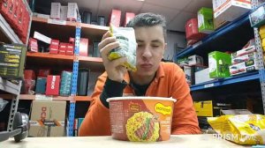 Мукбанг на работе