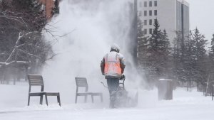 СНЕГОПАД УСТРОИЛ ПРОБКИ