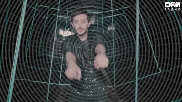 Burak Yeter/Danelle Sandoval — Tuesday смотреть онлайн