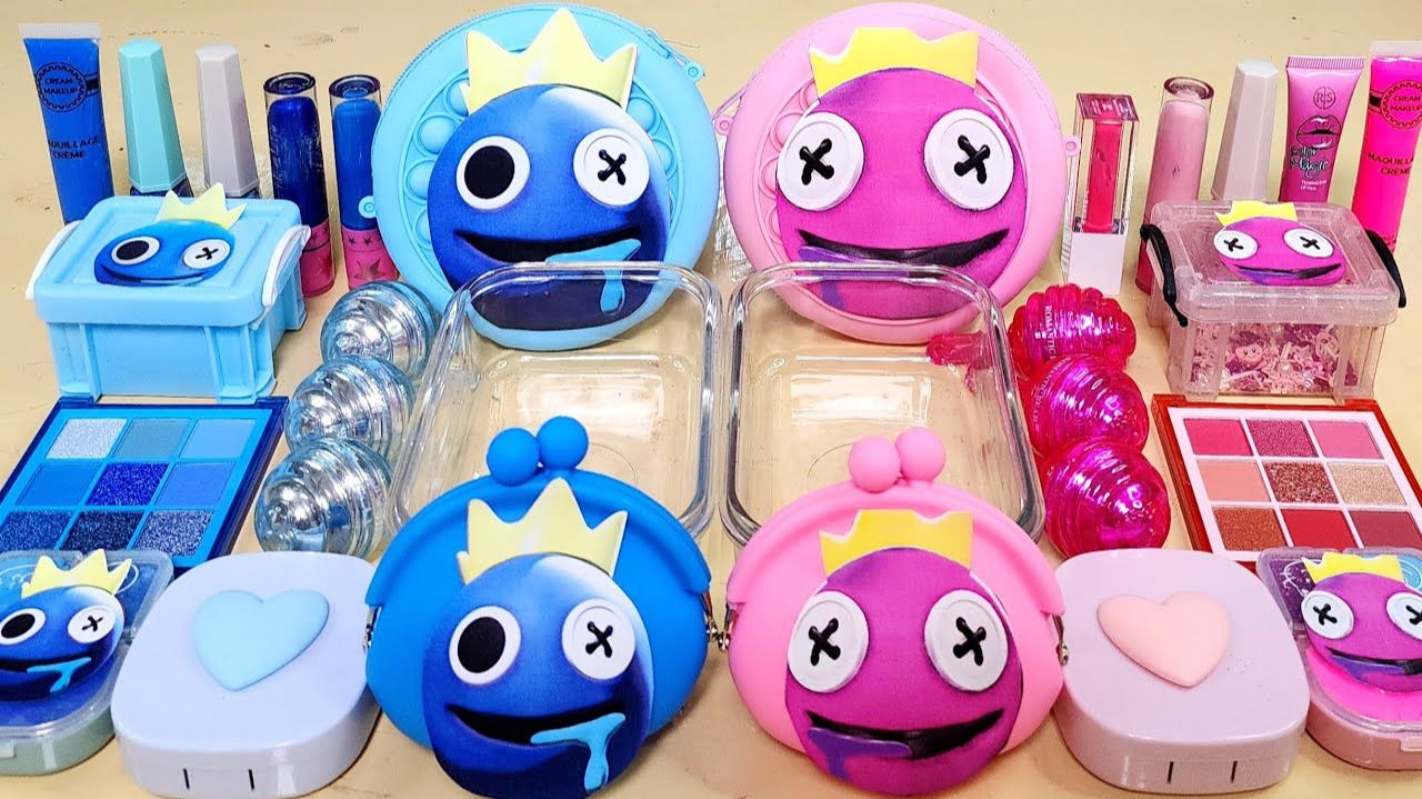 Радужные друзья Смешивают синий и розовый слаймы из блесток для макияжа, превращая их в Слайм