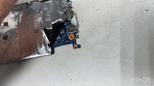 Замена порта USB-C на ноутбуке Huawei Honor после отрыва. Ремонт платы прокладка дорожек гарантия.