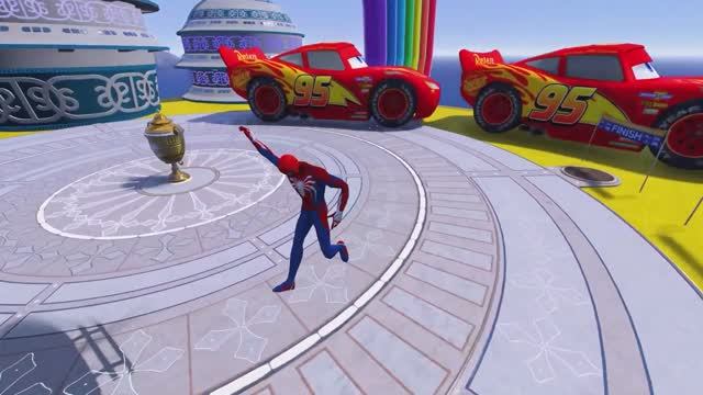 МУЛЬТИКИ ПРО МАШИНКИ: СУПЕРГЕРОИ устраивают БЕЗУМНЫЕ ЗАЕЗДЫ — трюки, аварии, полёты в море! 🚘