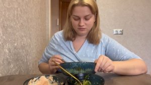 Еда на камеру/ На обед у нас пельмешки/ Дома я и моя компания/