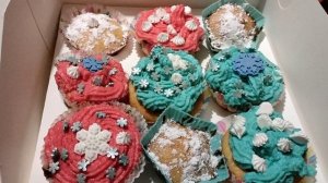 Капкейки.😄И правда гости нагрянули,кошка вчера не зря называлась😄