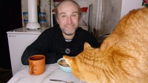 обед с Рыжулей. сегодня все издеваются надомной. мукбанг. обжор. еда на камеру. диета. шизофрения.