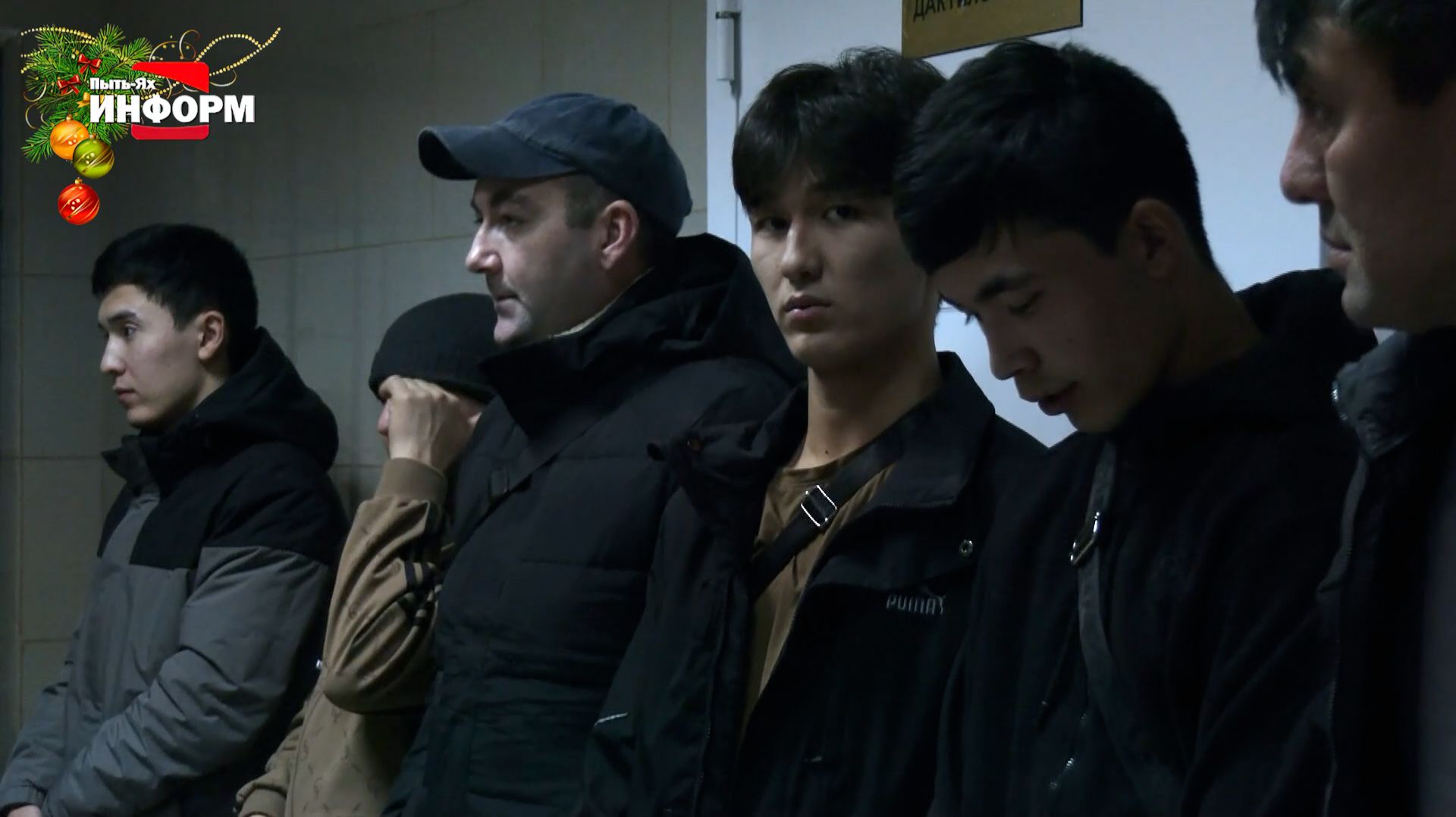 Почти 100 мигрантов за неделю выдворили из Югры смотреть онлайн