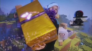 Новогодняя игрушка на городскую ёлку!