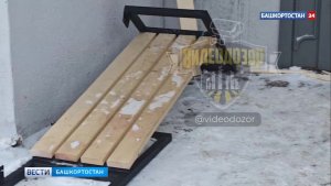 Житель Уфы попытался проникнуть в дом с помощью сломанной скамейки
