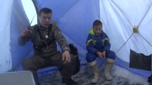 УЕХАЛИ НА МОРЕ, ГДЕ ТОННЫ РЫБЫ!! РЫБАЛКА В  СУРОВОЕ ГЛУХОЗИМЬЕ!! ЗИМНЯЯ РЫБАЛКА В ЗАПОЛЯРЬЕ!!
