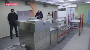 В ШКОЛЕ №2 ВИЛЮЧИНСКА В ЖИЛОМ РАЙОНЕ РЫБАЧИЙ ЗАВЕРШАЕТСЯ РЕМОНТ ПИЩЕБЛОКА • НОВОСТИ КАМЧАТКИ