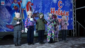 Жители абаканской "Полярки" дали старт эстафете новогодних гуляний в столице Хакасии