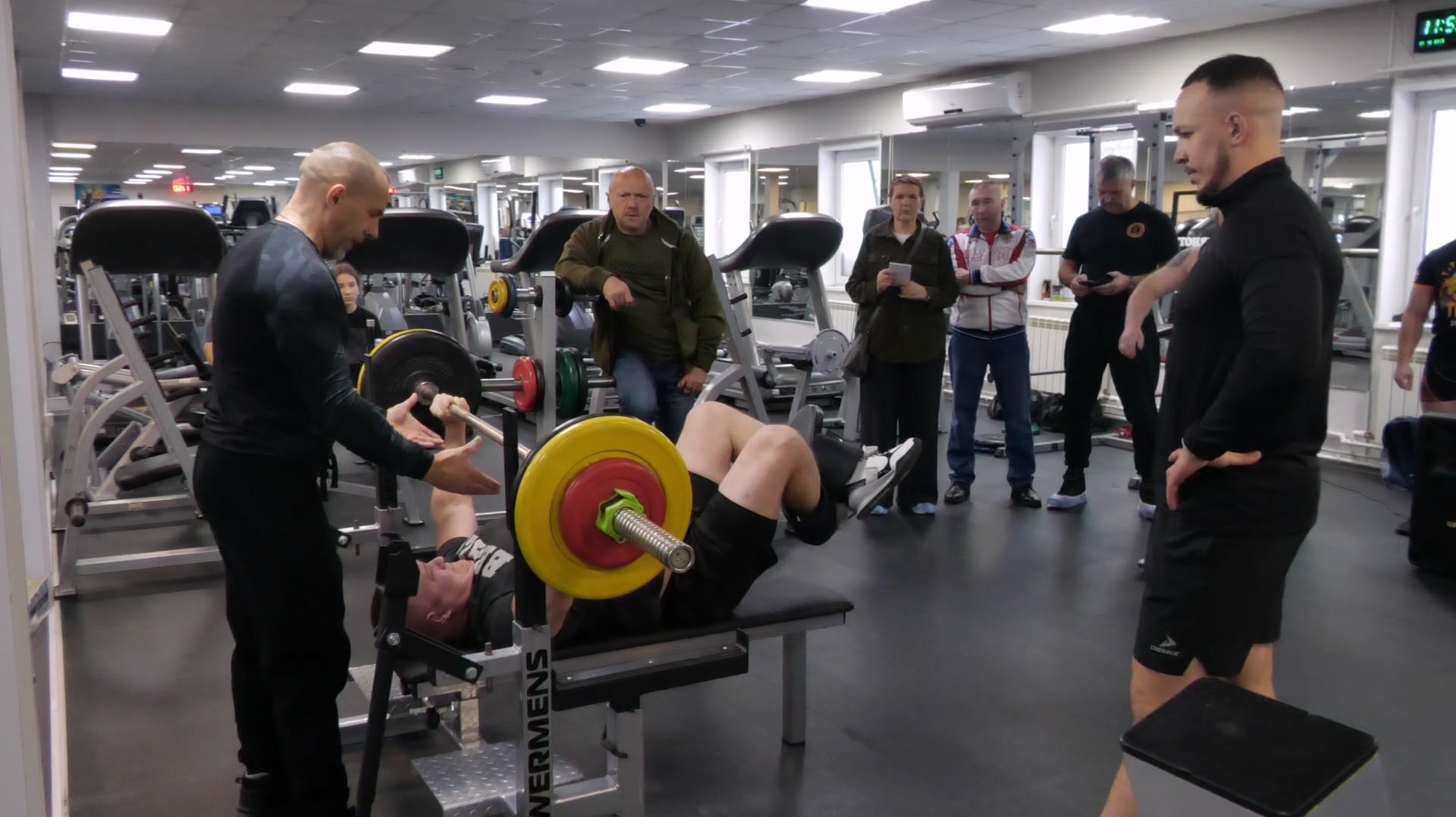 Сила в движении: II этап Кубка Серовского округа по силовым видам спорта смотреть онлайн