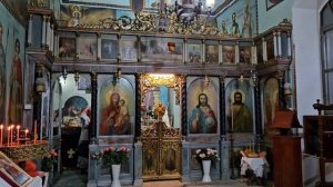 Я приложила ваши письма к чудотворной иконе Пресвятой Богородицы Царица цариц и всем святыням храма