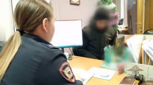 Полицейские установили личности мужчин, перевозивших детей в курьерских сумках на электровелосипедах