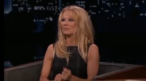 Памела Андерсон о просмотре домашнего видео, походе с сыновьями в особняк Playboy