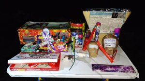 Предновогодний тест пиротехники ночью! Запускаем салюты,фестивальные шары и фейерверки