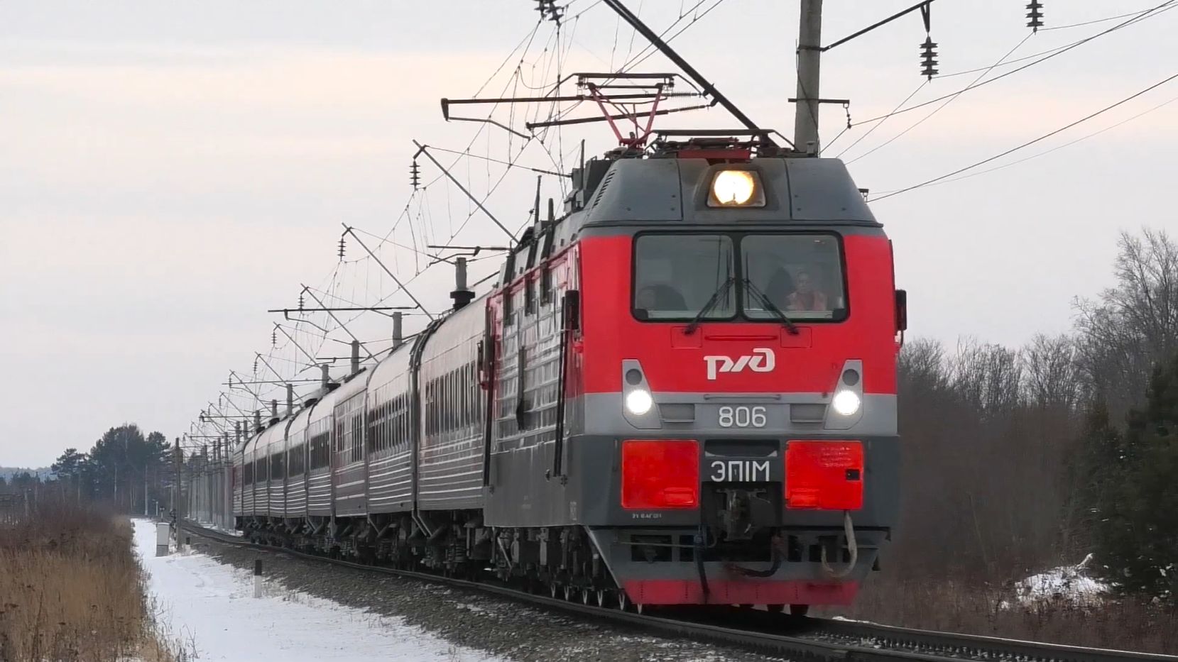 ЭП1М-806 со скорым поездом Нижний Новгород - Ижевск