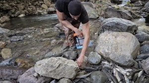 Рыбалка при помощи ведра и мусорного пакета. крутой лайфхак.