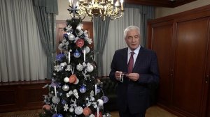 К акции "Елка желаний" присоединился глава МВД Владимир Колокольцев.