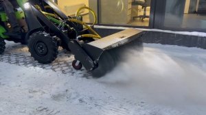 Коммунальная щётка на погрузчик "Добрыня на Т-20 и Т-30"