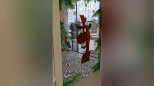 Уже магнит украсили к новому году с героями конь люлий и снеговик олов