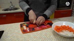 Утреннее меню. Салат "Щетка" с белой редькой