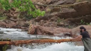 Необычная Рыбалка на реке / Рыбалка на велосипедную камеру  / Супер Техническая Рыбалка