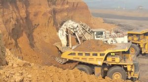 Earth Remover for Hydrolic Exveter CAT  RH340E loader _  Heavy Equipment #caterpiller #terex #cat