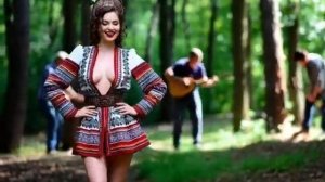 Он рубил не только дрова очень пошлые частушки