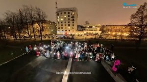 Флешмоб Дедов Морозов у НИИ детской онкологии, гематологии и трансплантологии имени Раисы Горбачевой