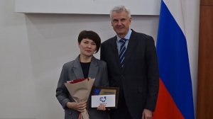 Сергей Носов наградил общественников за активную работу в 2025 году