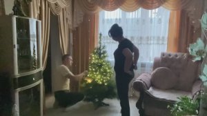 🏠 ЗАВТРАК ГОТОВИТ МУЖ __ повесили гирлянду РОСА на ЕЛКУ🎄 влог (декабрь-24)