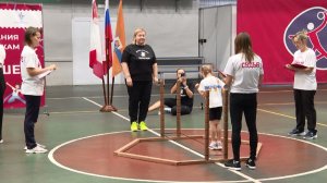 Городские соревнования по прыжкам через резинку прошли в Череповце