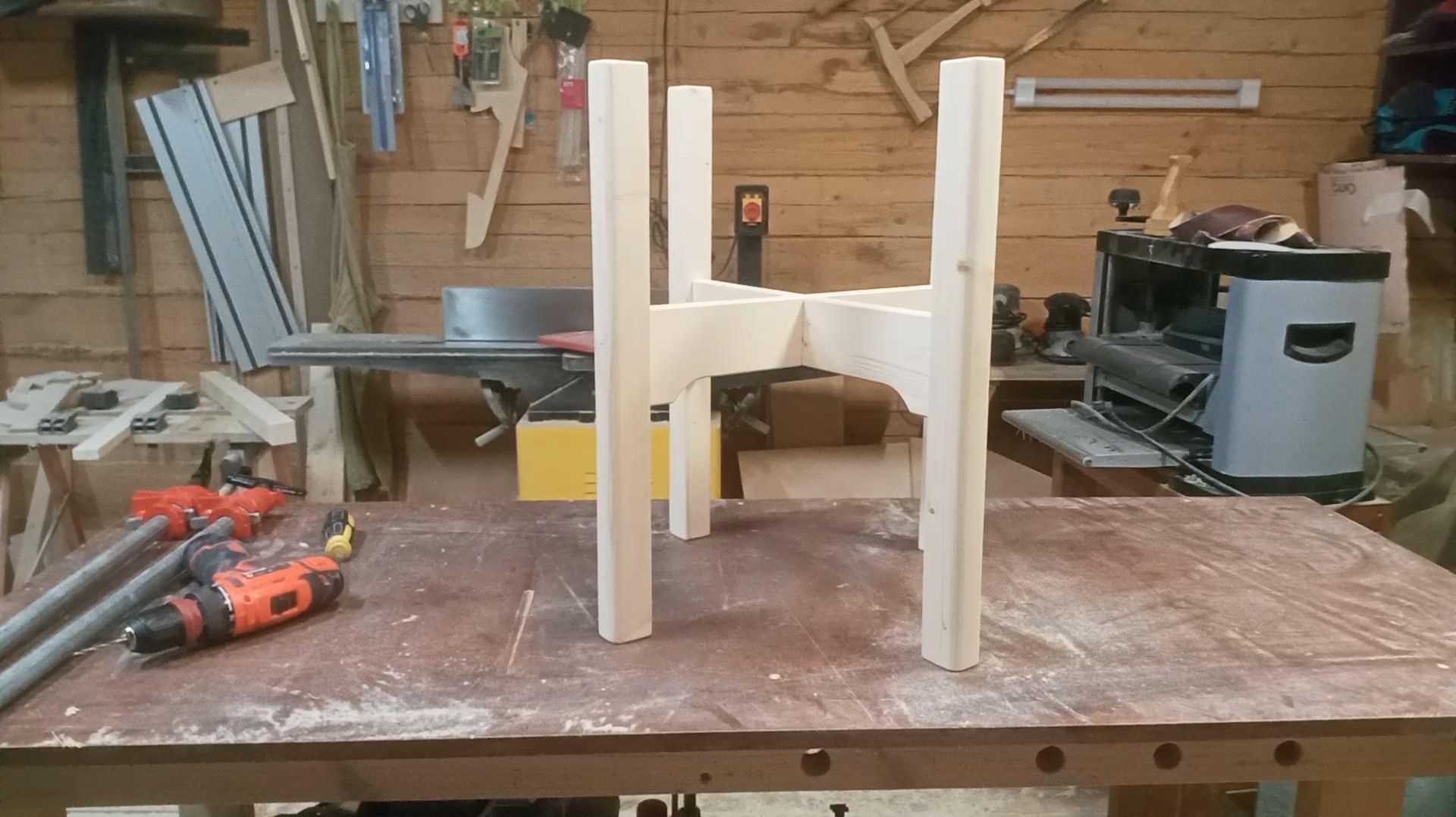 Подставка для цветов своими руками смотреть онлайн