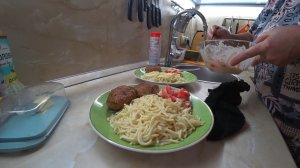 Влог. Ужин. Ватные куколки. Москва.