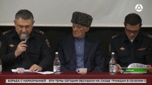 В сельском поселении Сурхахи стражи правопорядка, муниципальные власти