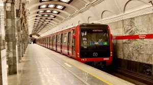 Прибытие и отправление Юбилейного. Станция Кировский завод