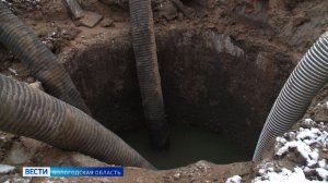 Коммунальщики ликвидировали фонтан нечистот на улице Конева в Вологде