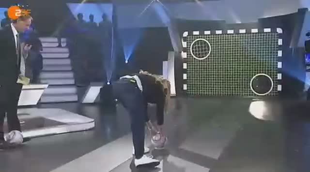 Сабина Лисицки джинсы задница смотреть онлайн