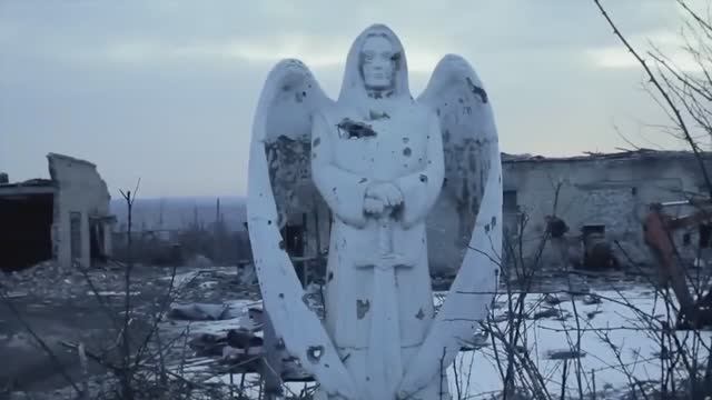 Здесь_каждый_шаг_—_удар_судьбы смотреть онлайн